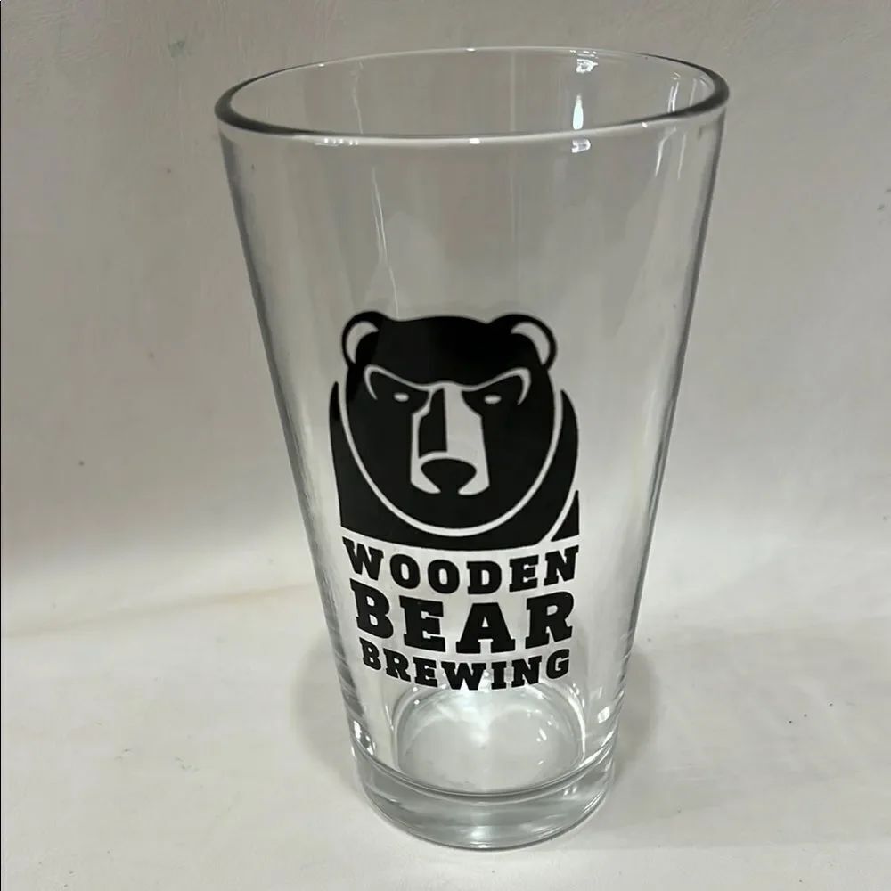 Wooden Bear Brewing Glass 16 Ounces 6 Inches Tall 3 1/4 Inches Round Craft Draft